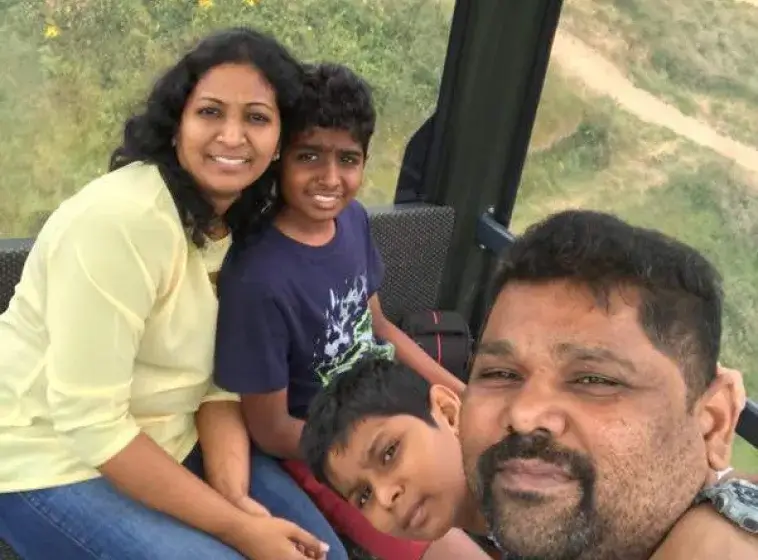 Girish vacationing with family in Auckland